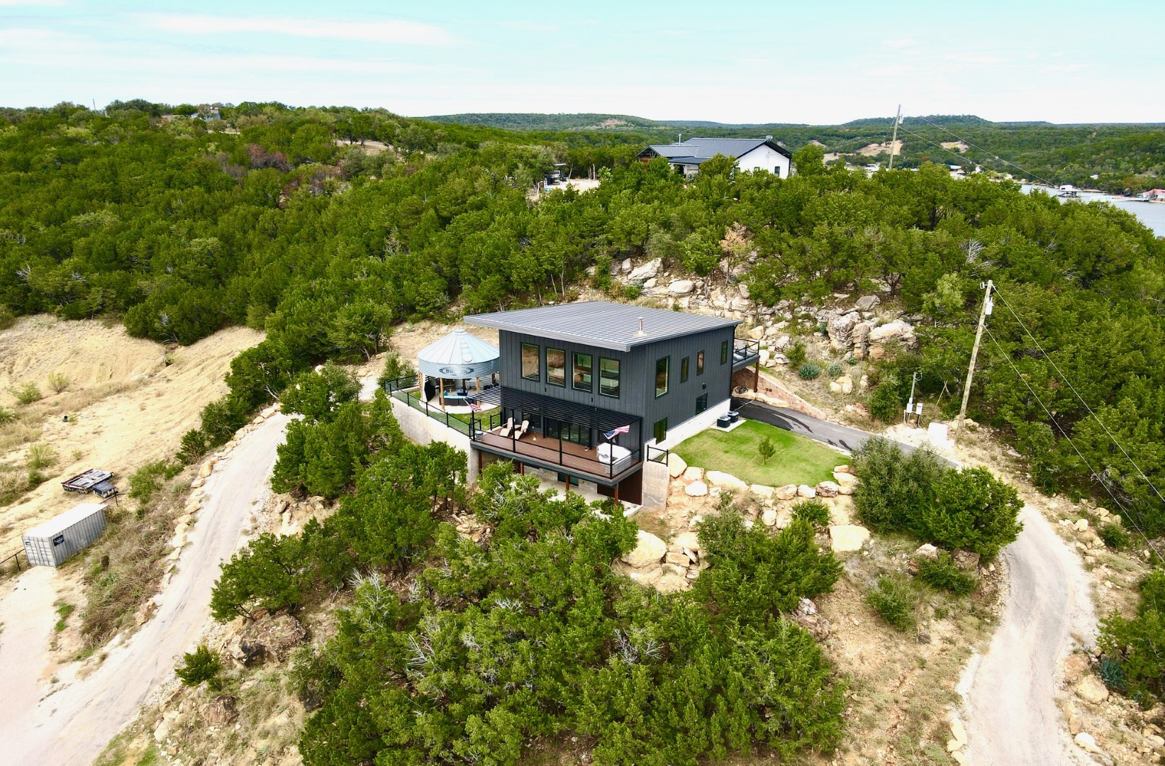 dji_fly_20251028_141232_44_1761679278932_photo