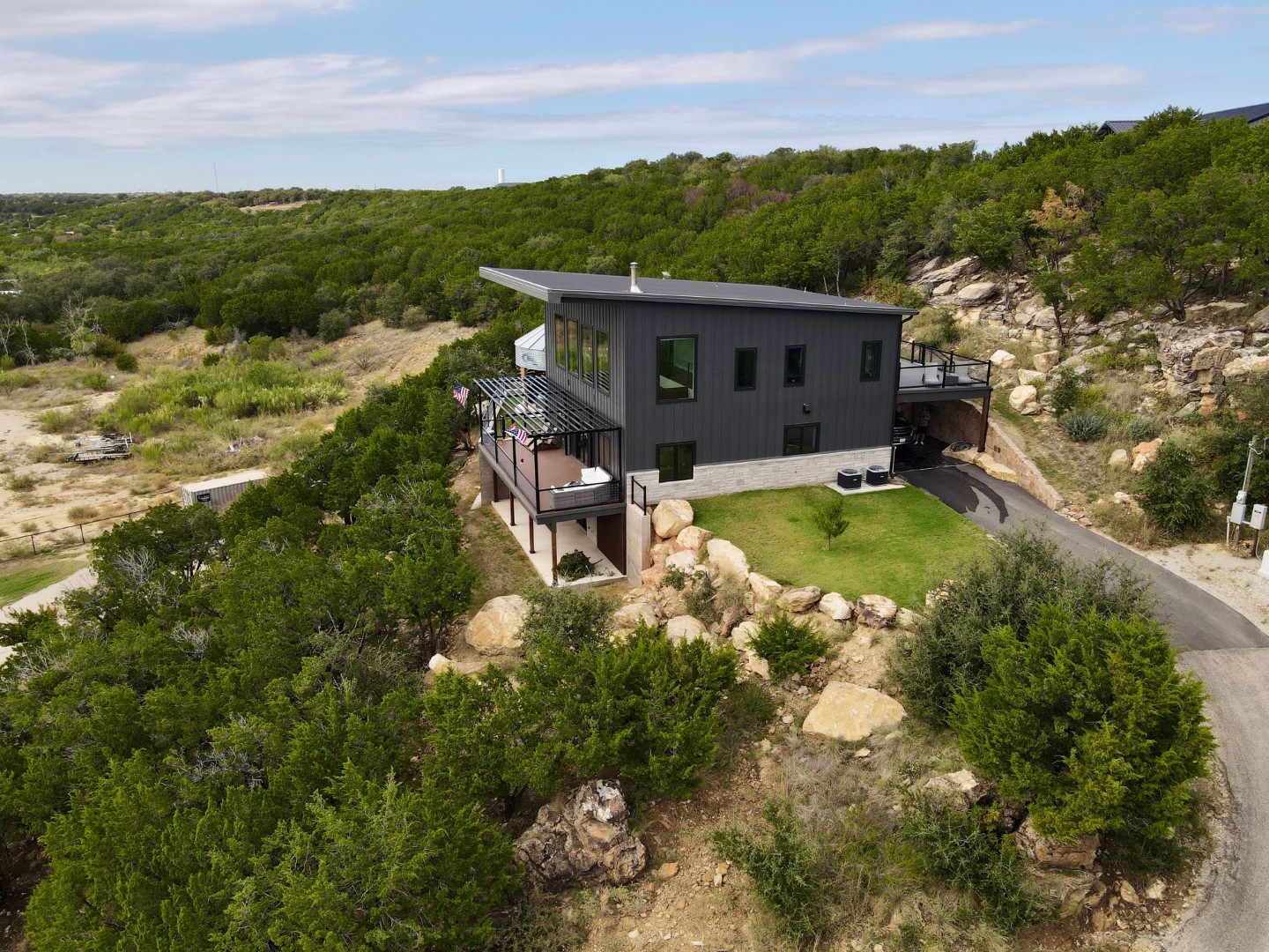 dji_fly_20251028_141542_48_1761679299063_photo